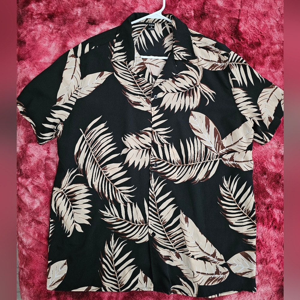 Men's Black and Tan Leaf Print Shirt ⚡️